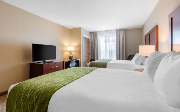 Comfort Inn & Suites At CrossPlex Village