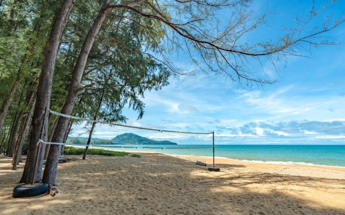 Splash Beach Resort Phuket; Family-Friendly Water Park Resort Near Phuket Airport