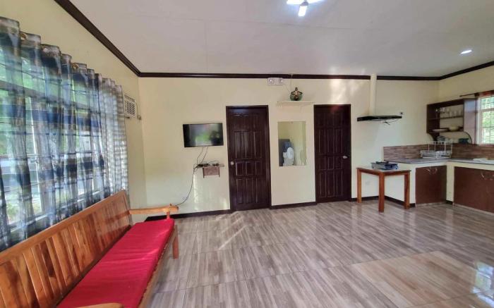 Moalboal Rian house B.
