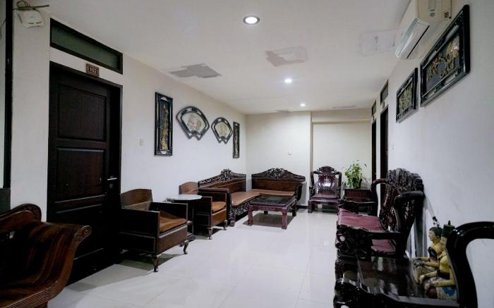RedDoorz near Braga Street