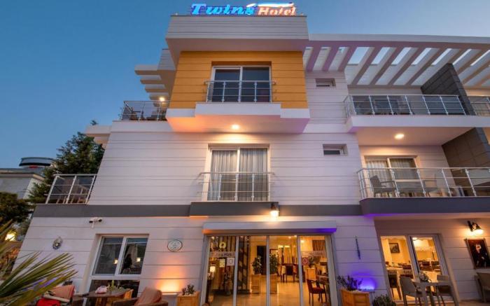 Twins Hotel Cesme