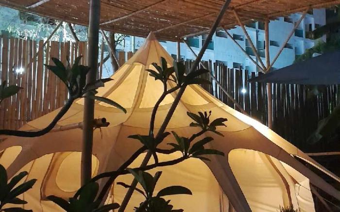 Bambus Restaurant Bar Hostels & Glamping