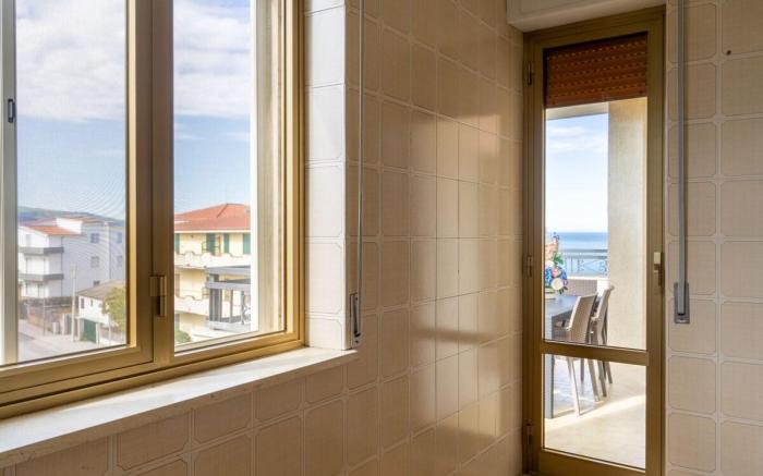 ampio appartamento al mare