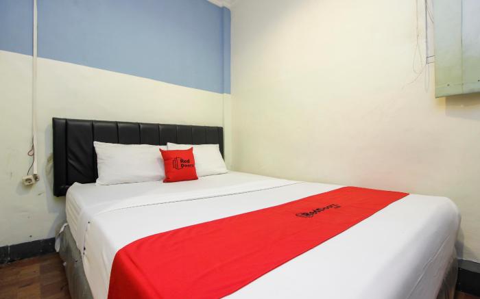 RedDoorz near Bethesda Manado
