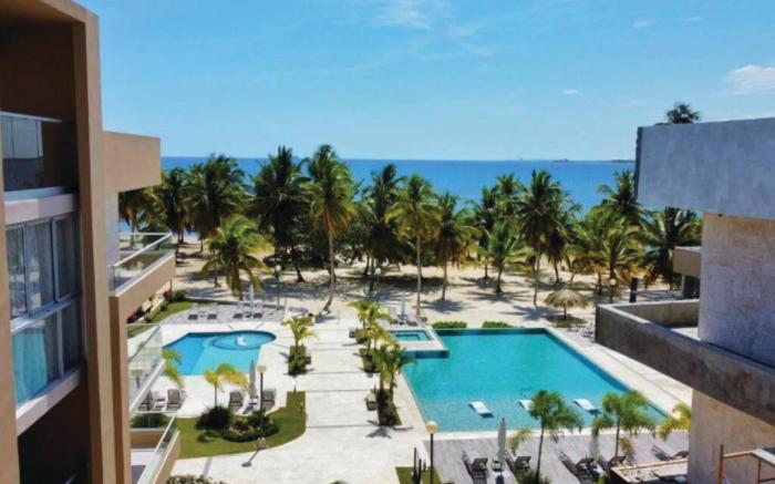 Beautiful Condo at the beach. Playa Nueva Romana