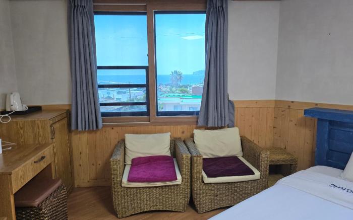 Cheonjeyeon Hotel Suite Room