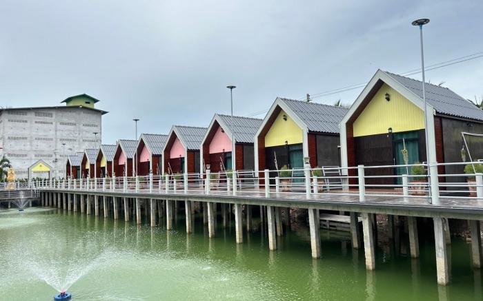 Tanaporn resort Bangsaphan
