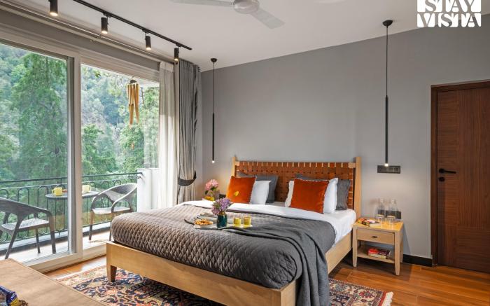 StayVista at Kaira with Music Speaker & Heater