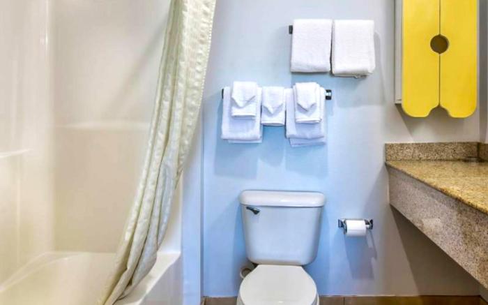 OYO Townhouse Sulphur, LA Extended Stay