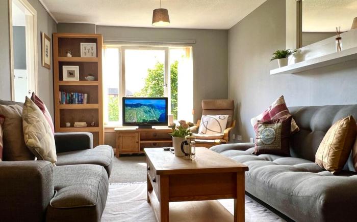 Spacious 2 Bed-Flat in Glasgow City | Free Parking