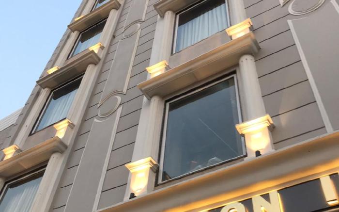 Hotel Moon Inn, near Golden Temple and Jallianwala Bagh