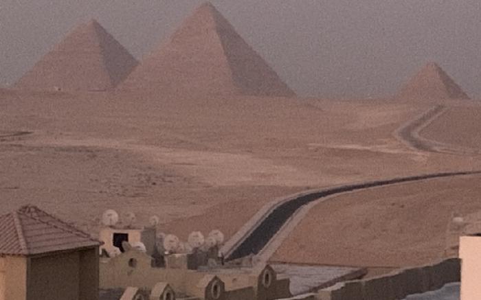 Luxurious House at the Pyramids