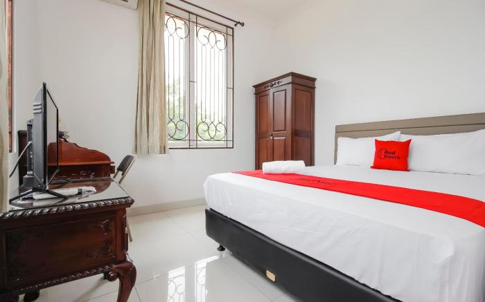 RedDoorz near UPH Karawaci 2