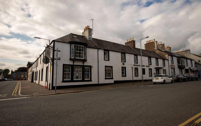 Douglas Arms Hotel
