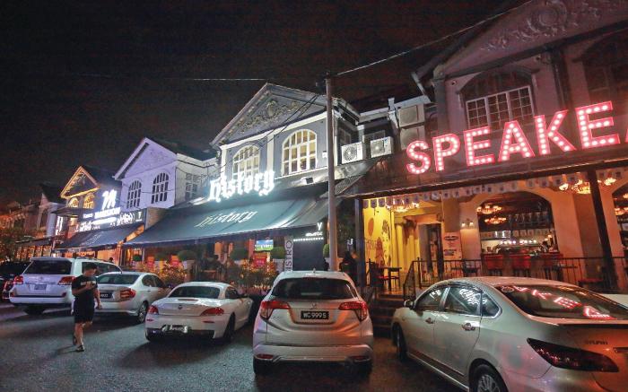 The Brownstone Hostel & Space