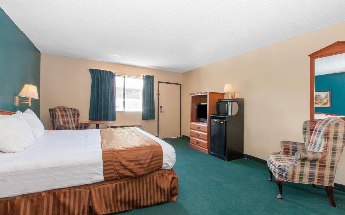 Americas Best Value Inn & Suites Bakersfield Central