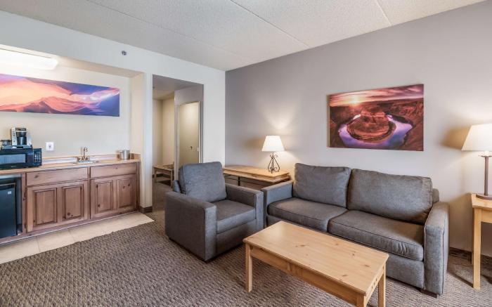 Red Lion Inn & Suites Goodyear - West Phoenix