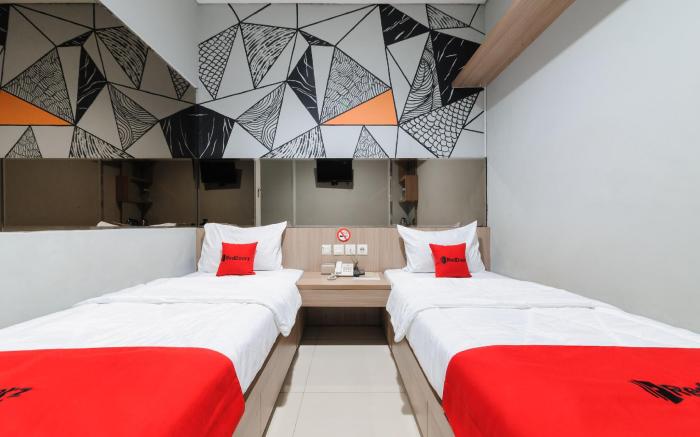 RedDoorz Plus near Grand Indonesia Jakarta