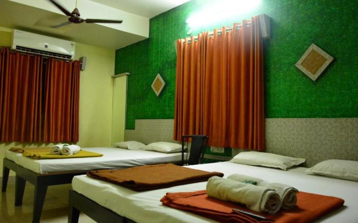 Hotel Sai Vishwa