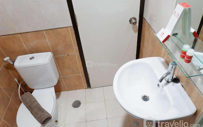 Pool View Studio Apartment Tamansari By Travelio