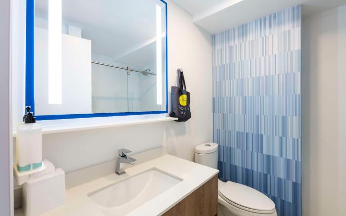 Tru by Hilton Cali Sur