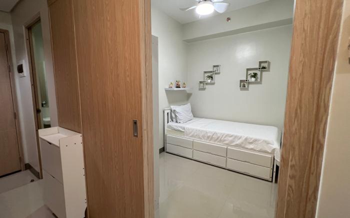 UrbanEaseLiving Near Sta Lucia Mall Robinsons Mall