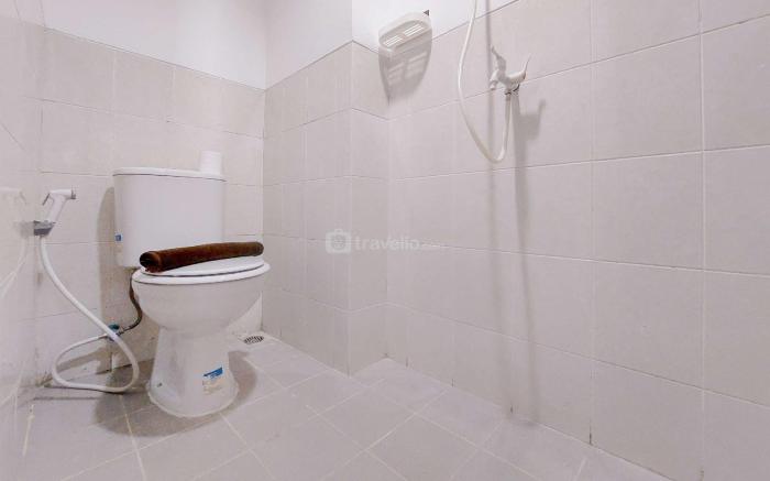 Good Place Studio Urbantown Serpong By Travelio