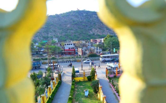 Hotel manbhar