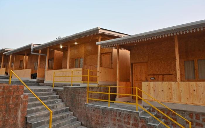 santanas wooden cottages