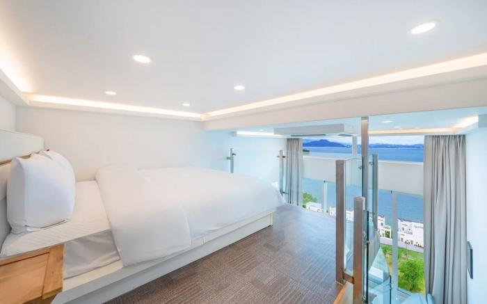 Yeosu Moine Pool Villa