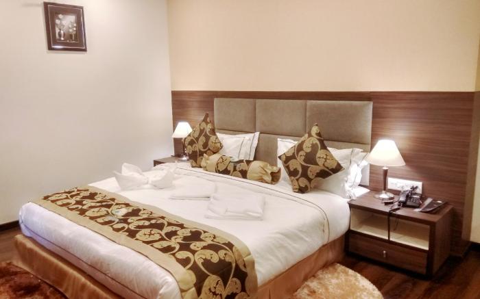 Hotel Pearl Retreat  -  A Pure Veg Hotel