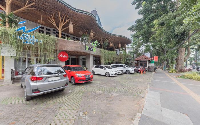 Urbanview Hotel Utari