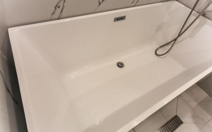 Brown-Dot Hotel Choeup