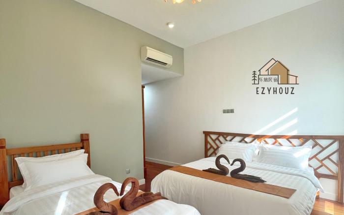 Ezyhouz @ IMAGO/ Luxury 3BR with GardenPoolBalcony