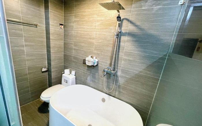 Liight House Hanoi Homestay - Modern bedroom
