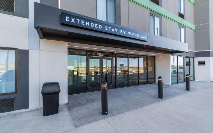 ECHO Suites Extended Stay by Wyndham Dallas Plano/Frisco