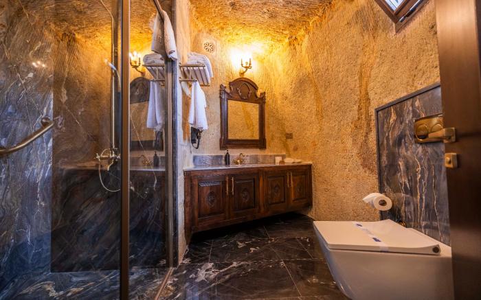 Signature Cave Premium Suites