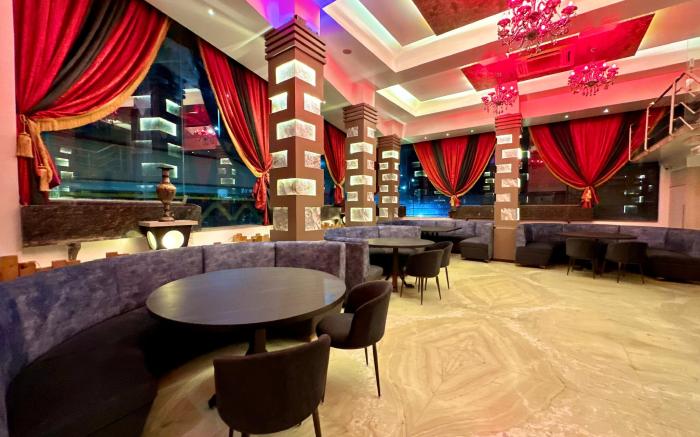 TAKHT- Executive Rooms & Suites