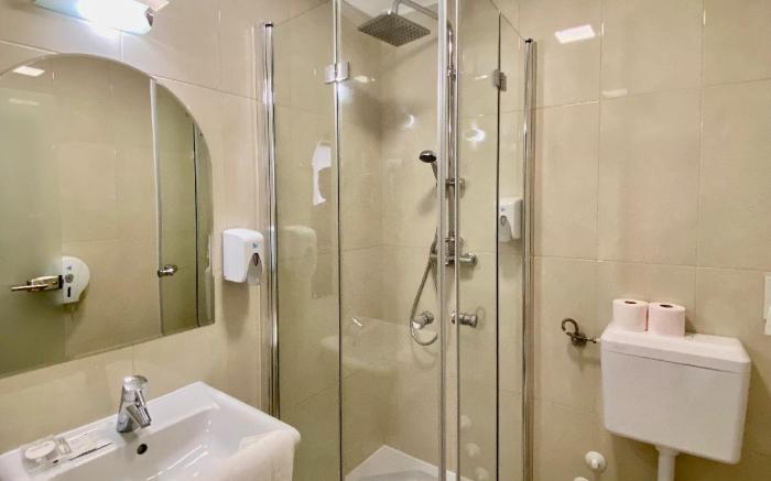 OPERA16 Guestrooms