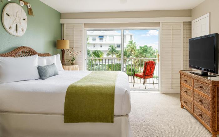 Olde Marco Inn & Suites