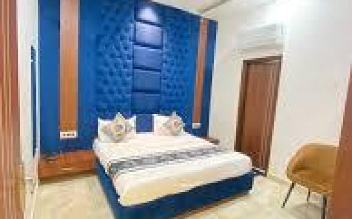 The Posh By Delight STAY