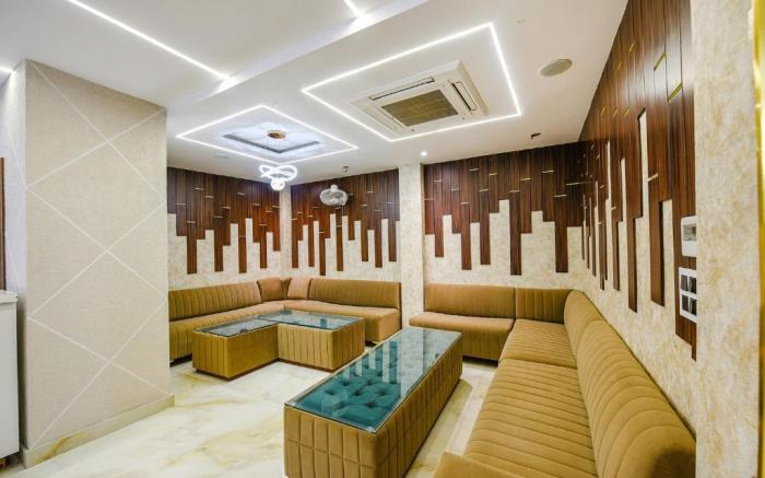 The Posh By Delight STAY