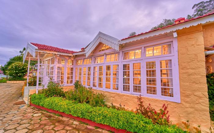 Taj Mahal Vintage Villa by VOYE HOMES