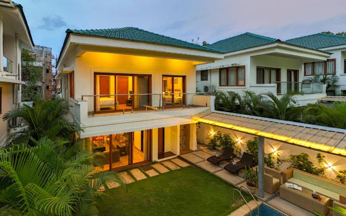 ELIVAAS 3 BHK with Pvt Pool - Azalea