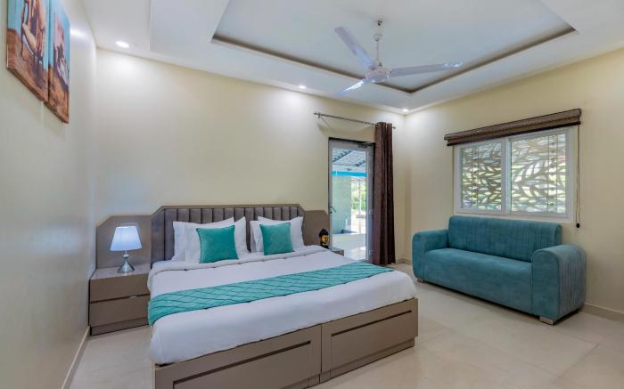 ELIVAAS 6 BHK Farmhouse with Pvt Pool & Garden - Enchantia