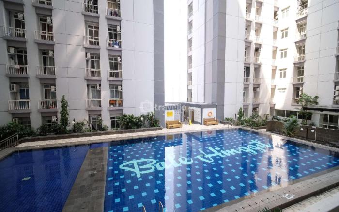 Spacious Restful 3BR Bale Hinggil Apt By Travelio