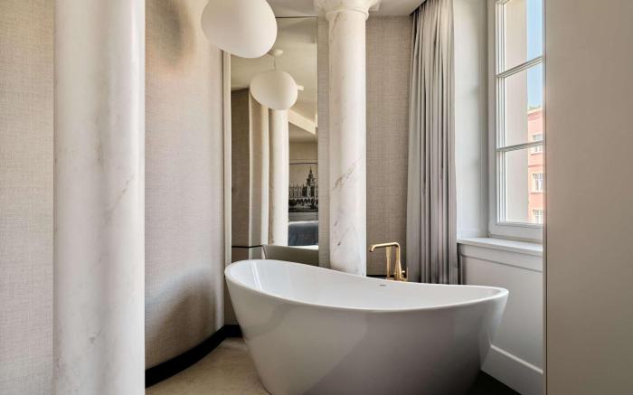 Crown Krakow - Handwritten Collection