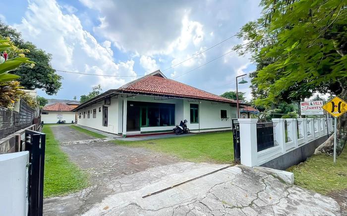 Hotel Shanty Mitra RedDoorz