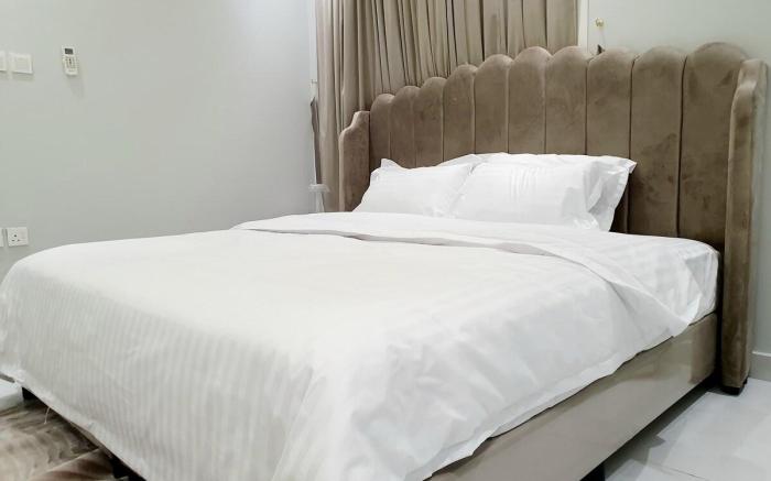 Luxury Apartment with Smart Entry X
