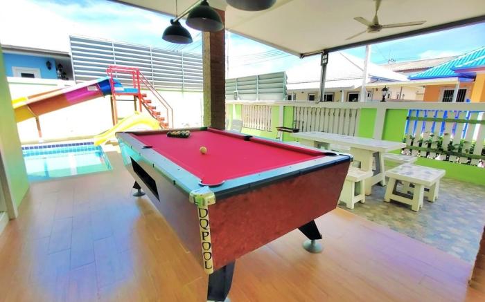 Green tea pool villa